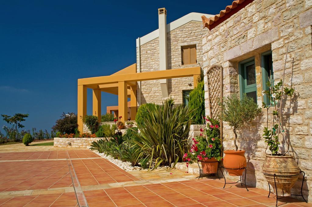 Enastron Villas Kyparissia Exteriör bild